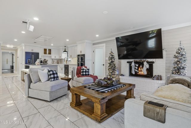 14247 N Swan Road, Gulfport, MS 39503