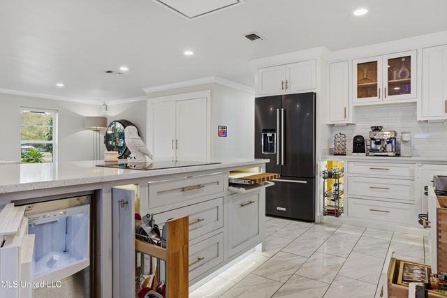 14247 N Swan Road, Gulfport, MS 39503