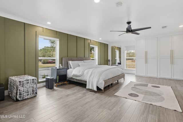 14247 N Swan Road, Gulfport, MS 39503