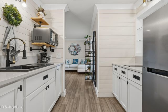 14247 N Swan Road, Gulfport, MS 39503