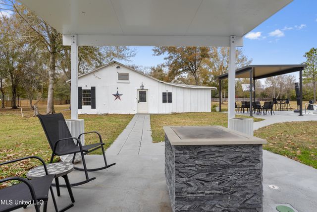 14247 N Swan Road, Gulfport, MS 39503