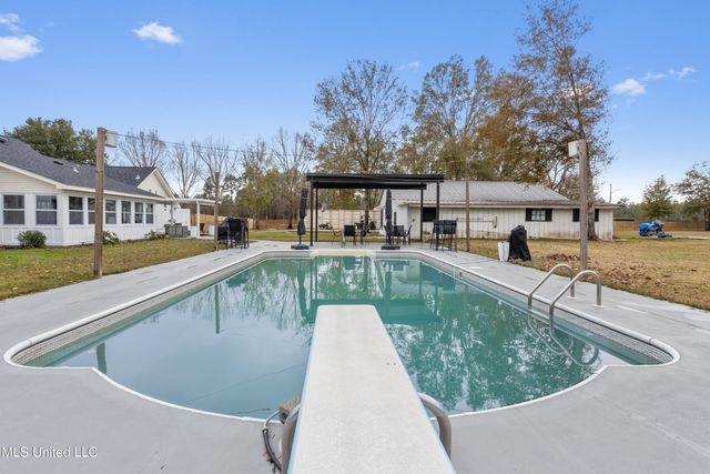 14247 N Swan Road, Gulfport, MS 39503