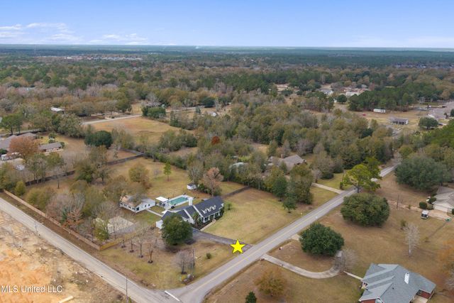 14247 N Swan Road, Gulfport, MS 39503