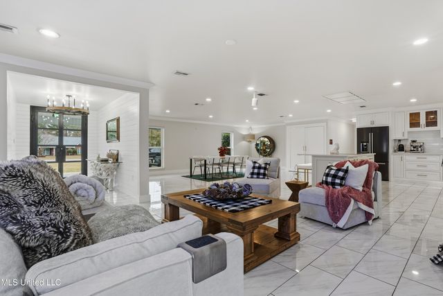 14247 N Swan Road, Gulfport, MS 39503