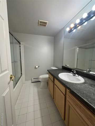 7412 Central Street, Westland, MI 48185