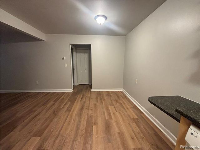 7412 Central Street, Westland, MI 48185