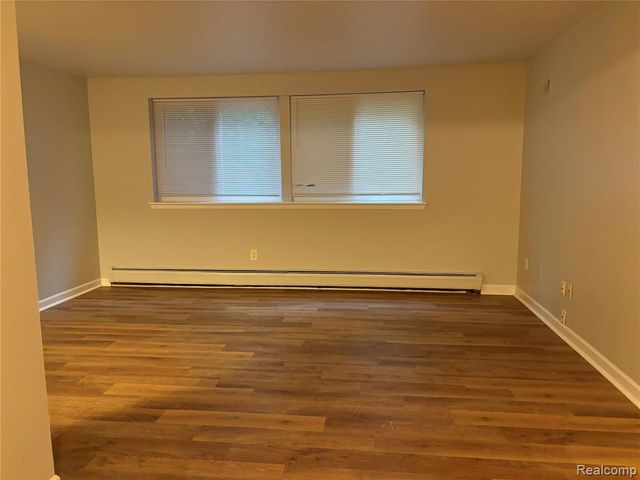 7412 Central Street, Westland, MI 48185