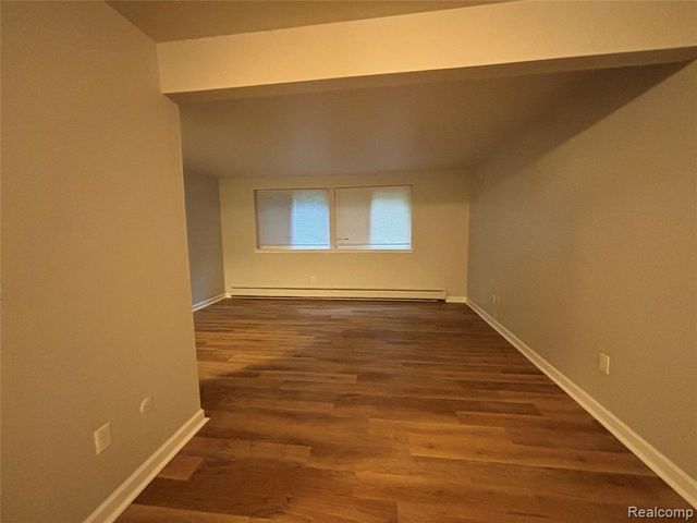 7412 Central Street, Westland, MI 48185