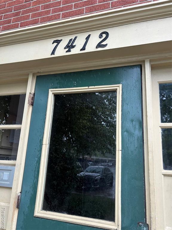 7412 Central Street, Westland, MI 48185