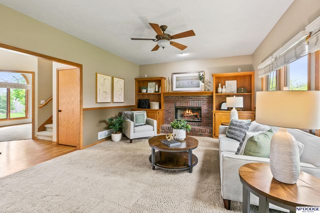 4304 N 139 Avenue, Omaha, NE 68164
