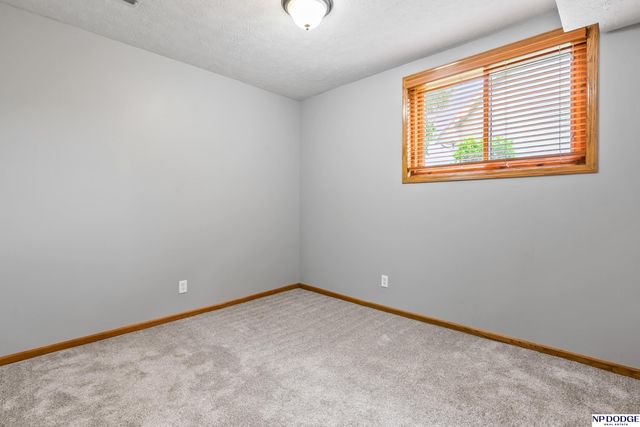 4304 N 139 Avenue, Omaha, NE 68164