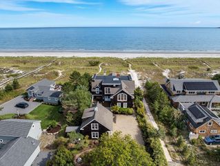 51 Wingaersheek Rd, Gloucester, MA 01930