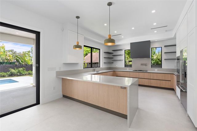 6221 SW 60th Street, South Miami, FL 33143
