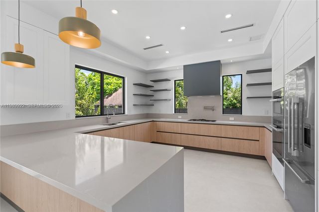 6221 SW 60th Street, South Miami, FL 33143