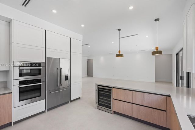 6221 SW 60th Street, South Miami, FL 33143