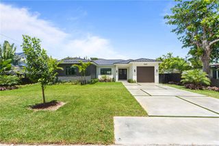 6221 SW 60th Street, South Miami, FL 33143