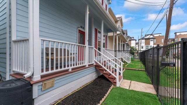 4439 Spencer Street, Houston, TX 77007