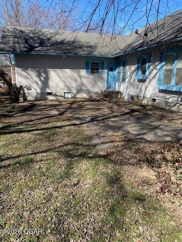 319 N Moffet Avenue, Joplin, MO 64801