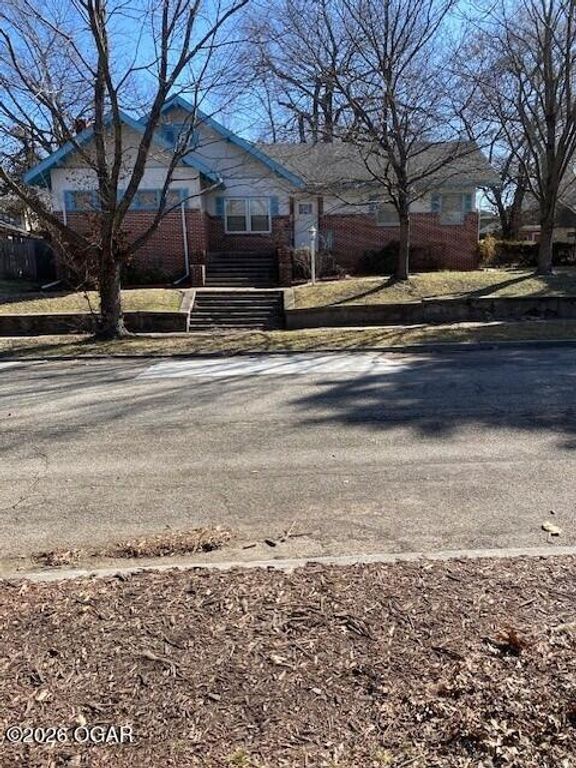 319 N Moffet Avenue, Joplin, MO 64801