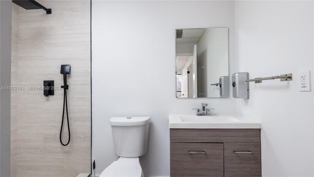 8500 NW 30th Ter, Doral, FL 33122