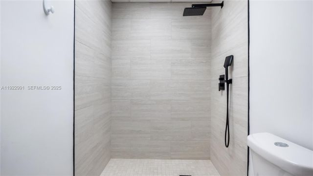 8500 NW 30th Ter, Doral, FL 33122