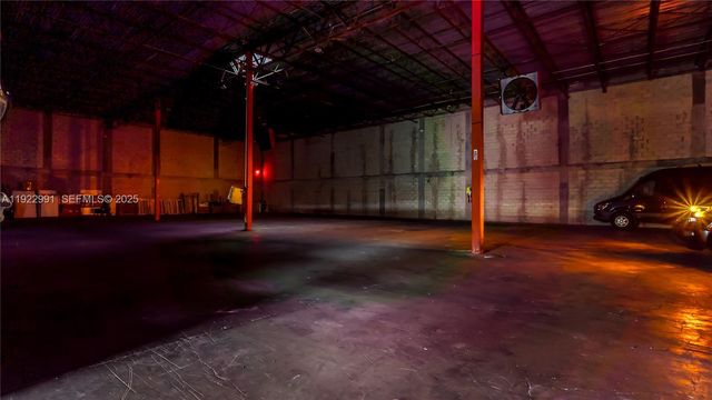 8500 NW 30th Ter, Doral, FL 33122