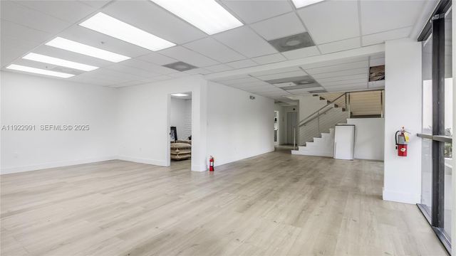 8500 NW 30th Ter, Doral, FL 33122