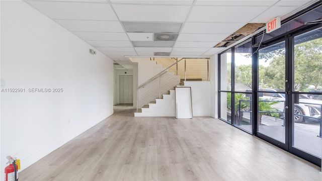 8500 NW 30th Ter, Doral, FL 33122