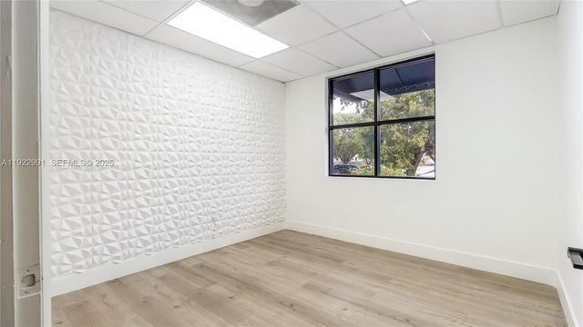 8500 NW 30th Ter, Doral, FL 33122