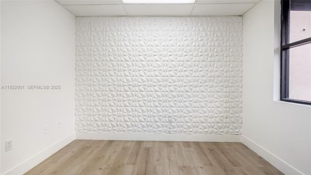 8500 NW 30th Ter, Doral, FL 33122