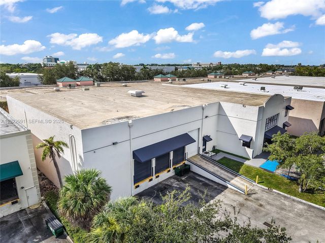 8500 NW 30th Ter, Doral, FL 33122