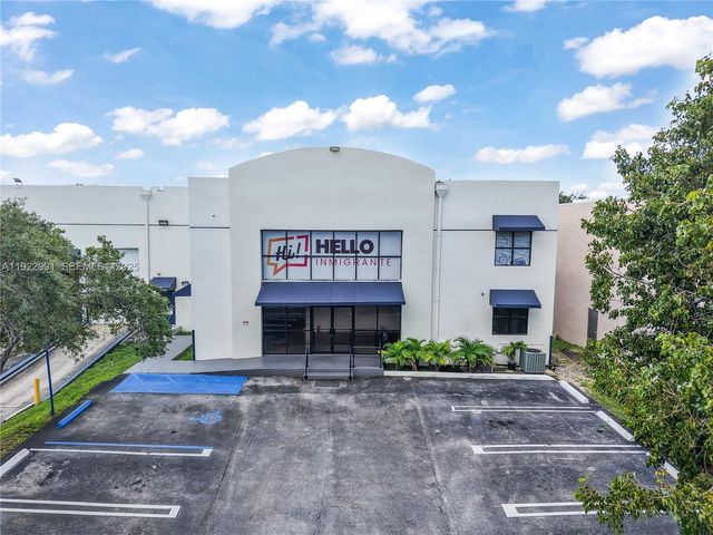 8500 NW 30th Ter, Doral, FL 33122