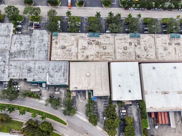 8500 NW 30th Ter, Doral, FL 33122