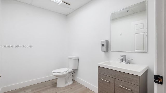 8500 NW 30th Ter, Doral, FL 33122