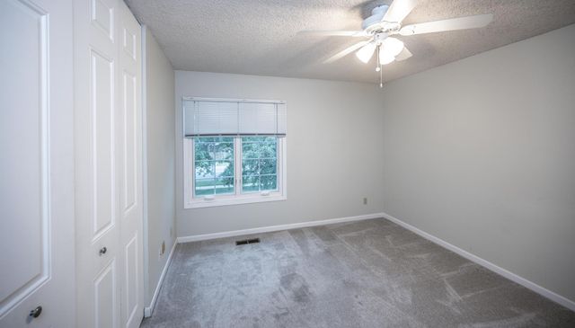 3590 Blue Jay Way 201, Eagan, MN 55123