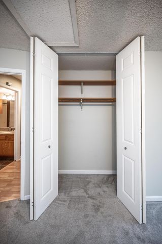 3590 Blue Jay Way 201, Eagan, MN 55123
