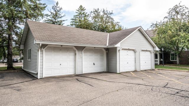 3590 Blue Jay Way 201, Eagan, MN 55123