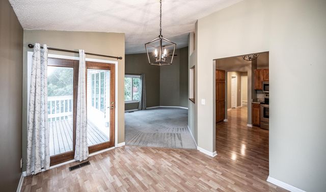3590 Blue Jay Way 201, Eagan, MN 55123