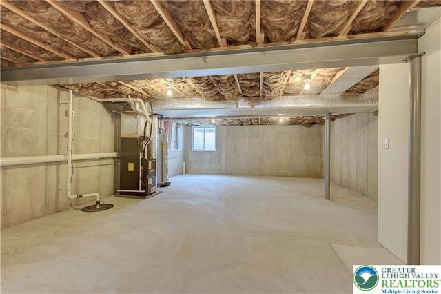 1057 Decatur Street, Bethlehem City, PA 18017