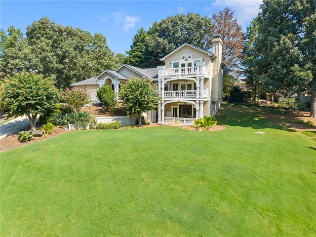 9220 Mainsail Drive, Gainesville, GA 30506