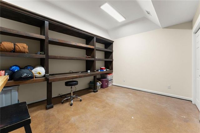 9220 Mainsail Drive, Gainesville, GA 30506