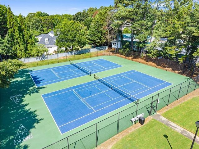 9220 Mainsail Drive, Gainesville, GA 30506