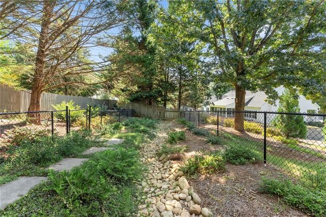9220 Mainsail Drive, Gainesville, GA 30506