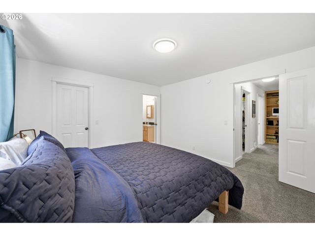 35885 ELLINGTON Dr, Springfield, OR 97478