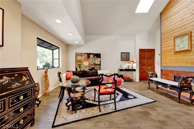456 E San Jose Avenue B, Burbank, CA 91501