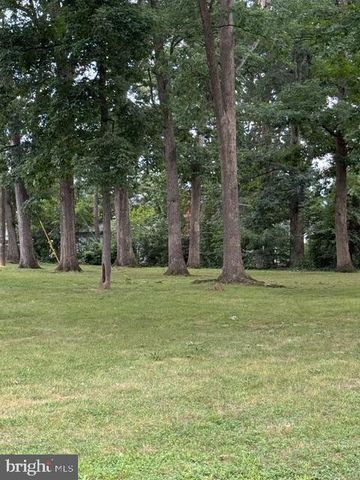 236 NOTTOWAY DR, Stephens City, VA 22655