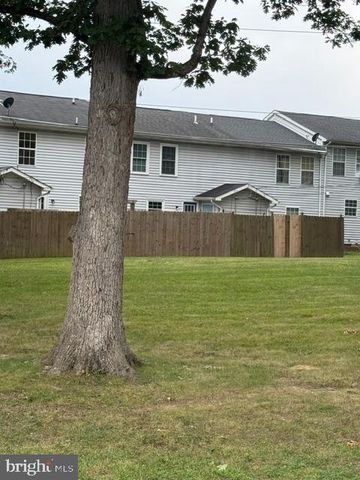 236 NOTTOWAY DR, Stephens City, VA 22655