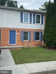 236 NOTTOWAY DR, Stephens City, VA 22655
