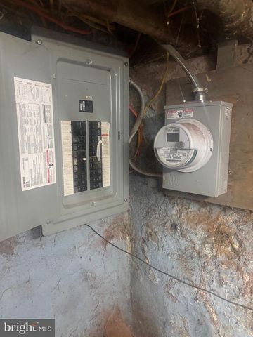 4007 N MARSHALL ST, Philadelphia, PA 19140