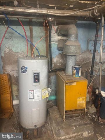 4007 N MARSHALL ST, Philadelphia, PA 19140